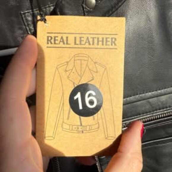 NEW Leather MOTO Jacket - Super Cute! - Picture 6 of 16